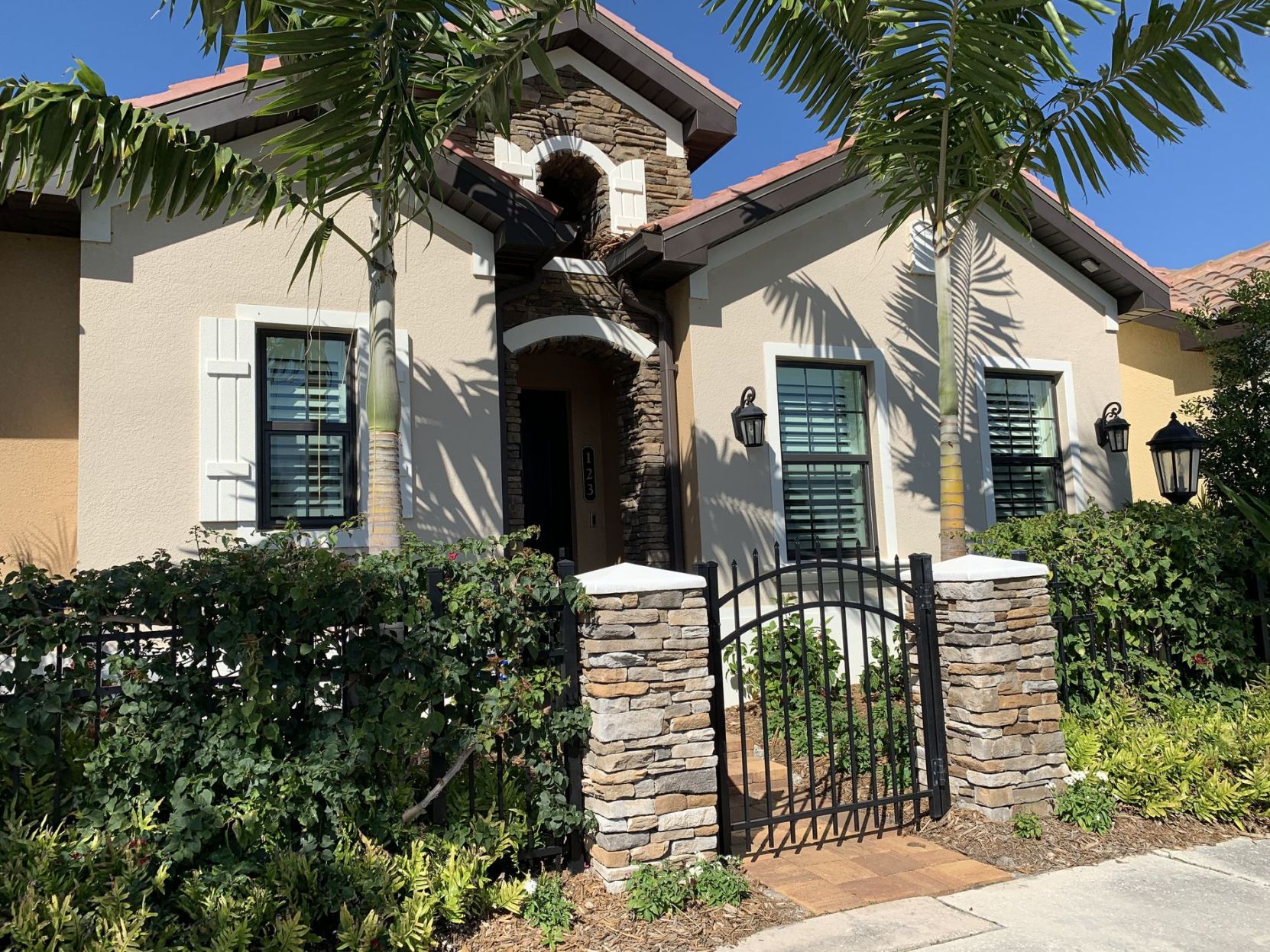 Walk to downtown Venice from this home